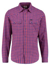 Rotes und blaues kariertes Langarm-Hemd mit Knopfleiste, zwei Brusttaschen und Druckknöpfen.