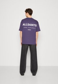 AllSaints UNDERGROUND CREW - Marškinėliai su spaudiniu - lapis purple