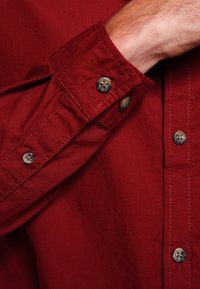 Jack & Jones JORGAVIN SLIM FIT - Camisa - syrah