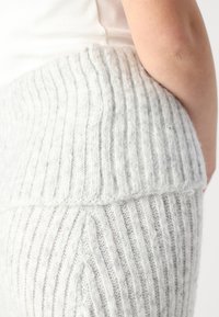 Gina Tricot FOLDED DOWN SKIRT - Maxi szoknya - grey