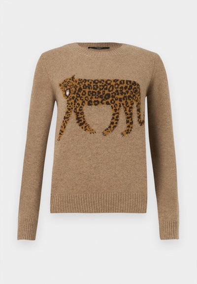 Pull en maille couleur chameau avec un motif détaillé de léopard en marche sur la poitrine, poignets et ourlet côtelés, encolure ronde.