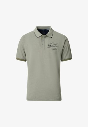 Khaki zielona koszulka polo wykonana z bawełny, z kołnierzykiem, zapięciem na dwa guziki i granatowymi akcentami. Na koszulce napis "NOWY JORK" z koordynatami.