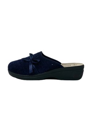 Zoccoli blu navy con una parte superiore testurizzata, caratterizzati da un dettaglio a fiocco. Suola a wedge nera bassa, design facile da indossare e fodera morbida per il comfort.