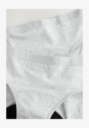 Pelēki un melni kokvilnas apakšveļa ar mīkstu elastīgu jostu, uz kuras ir izcirsts "NEXT" logo, gluda tekstūra un vienkāršs dizains.