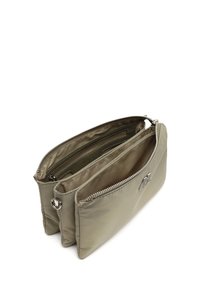 Prostokątny oliwkowozielony nylonowy worek z trzema zamykanymi na zamek kieszeniami, z srebrnym zamkiem i dekoracyjnym akcentem logo.