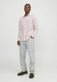 Jack & Jones JJESUMMER LINEN MIX SHIRT - Košile - pink nectar