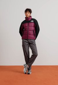 The North Face W HMLYN INSULATED - Vinterjakke - boysenberry/black
