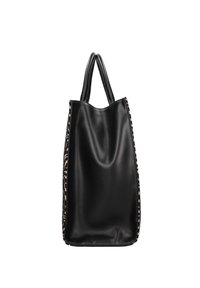 Sac fourre-tout en cuir noir avec double poignées, montrant une vue latérale avec une bordure en tissu à motif le long des bords.