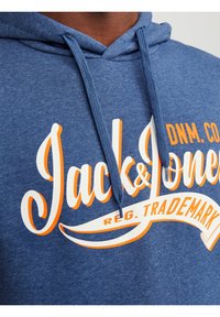 Jack & Jones JJELOGO HOOD - Džemperis su gobtuvu - blau