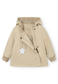 Beige Kinderjacke mit Kapuze, Reißverschlussfront, elastischen Bündchen und einer aufgesetzten Tasche. Verfügt über ein sternförmiges Etikett und eine glatte Textur.