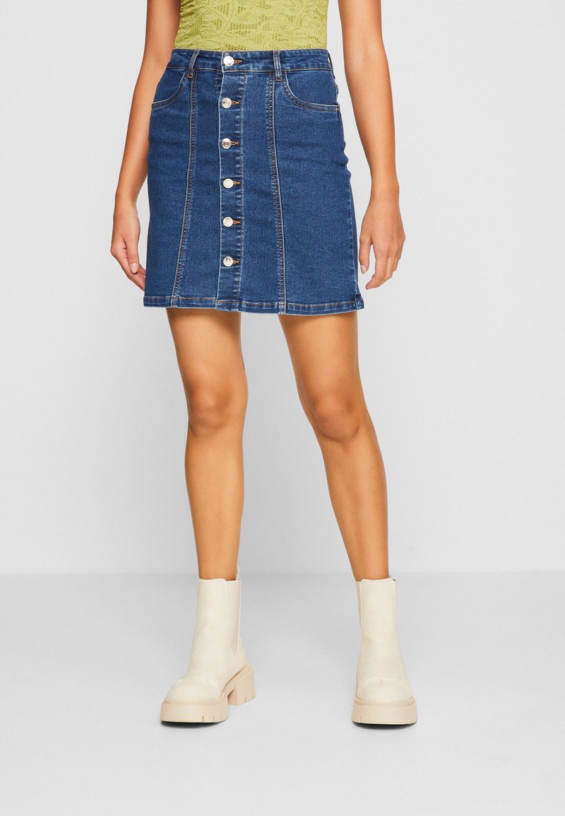 Vero Moda VMPETRA SHORT SKIRT - Jeansrock - medium blue denim/blue denim - Zalando.at