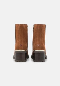 Tommy Hilfiger Bottines - cognac