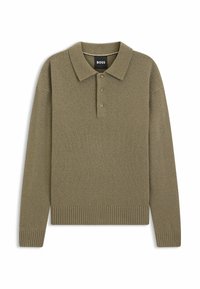 Polo a maniche lunghe di colore verde oliva, lavorato a maglia, con colletto, patta con tre bottoni e polsini e orlo ribattuti. Tessuto morbido in tutto il capo.