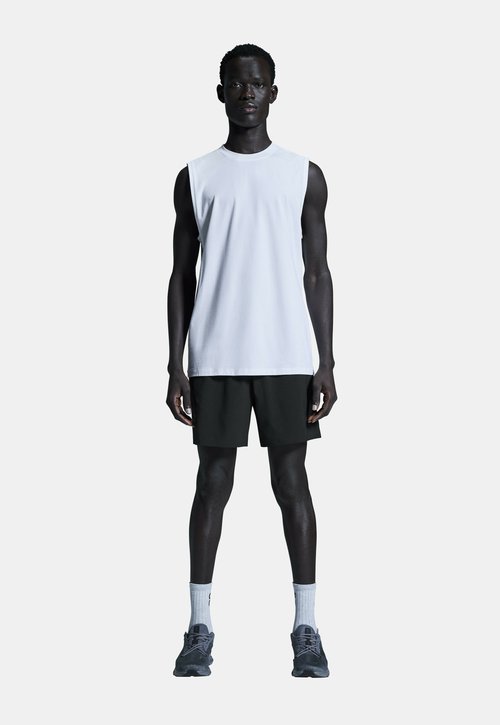 On FOCUS - Sports shorts - black — foto 5