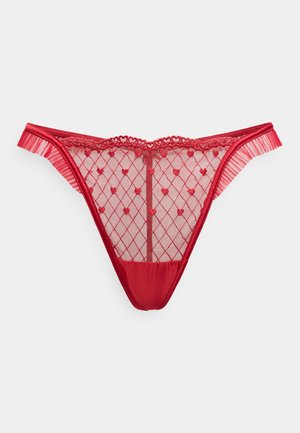 Roter Spitzen-String mit einem Netzrücken im Diamantmuster und kleinen runden Akzenten, Satinbund und gerafftem Besatz an den Seiten.