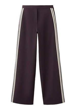 Pantalones anchos negros de talle alto, con tres rayas blancas que corren verticalmente a lo largo de cada costura lateral.