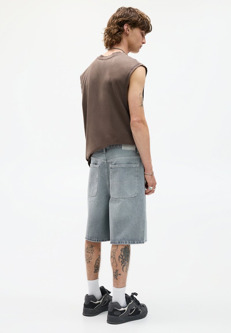 Mid Waist Jean Droit Pull And Bear Pantaloncini Uomo Strappati