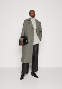 Selected Femme SLFVICTORIA COAT - Klassisk kappa / rock - black