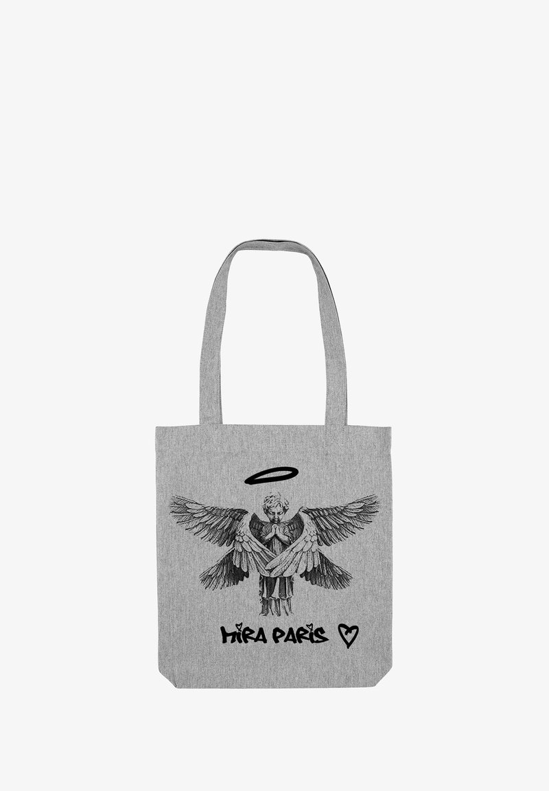 Sac en toile gris présentant un graphique central d'un ange ailé avec un halo et des mains jointes, accompagné du texte "HIRA PARIS".