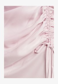 Atlasīts, pale pink