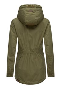 Kurtka z kapturem w oliwkowym kolorze, z wcięciem w talii, długimi rękawami i dwoma bocznymi kieszeniami; strukturalna tkanina o gładkim wykończeniu.