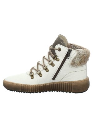 Bottes montantes en cuir blanc avec des accents marron, dotées d'œillets en métal, d'une fermeture éclair sur le côté et d'une semelle extérieure en caoutchouc texturé. Doublure en fourrure douce au niveau du col.