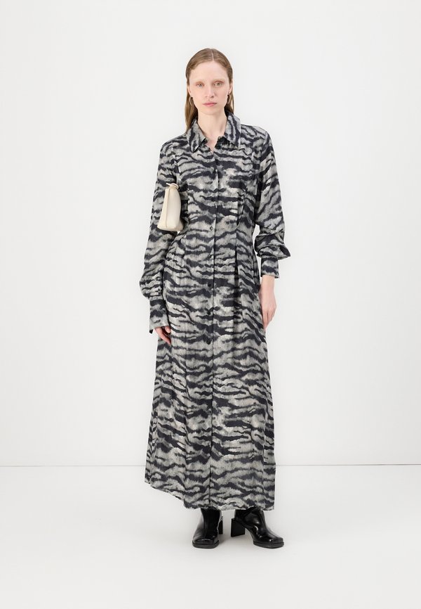 MORAGA - Shirt dress2