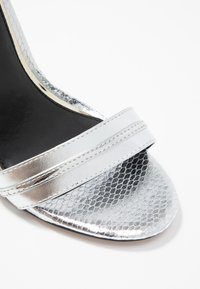River Island Korolliset sandaalit - silver-coloured