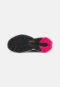 Adidas Terrex TERREX TRAILMAKER  - Scarpa da hiking - sesame/real magenta/core black