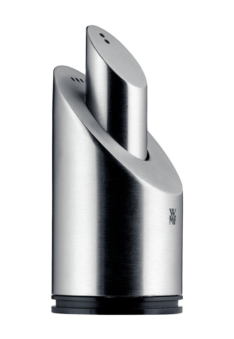 Salz- und Pfefferstreuer aus Edelstahl mit elegantem Design. Verfügt über eine gebogene Form, einen schrägen Deckel und doppelte Löcher zum Ausgeben. Schwarzer Sockel.