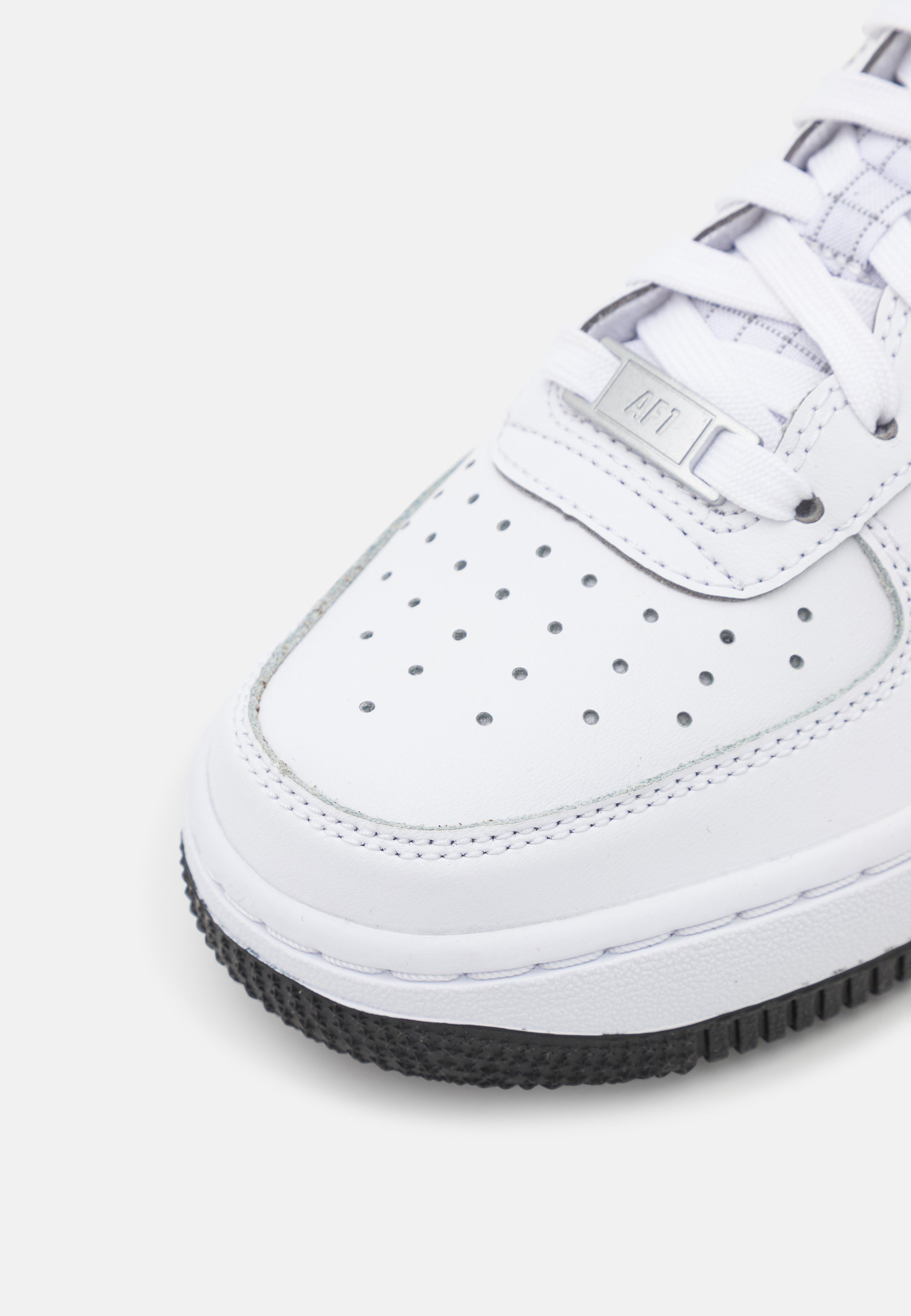 air force 1 trainers white black wolf grey