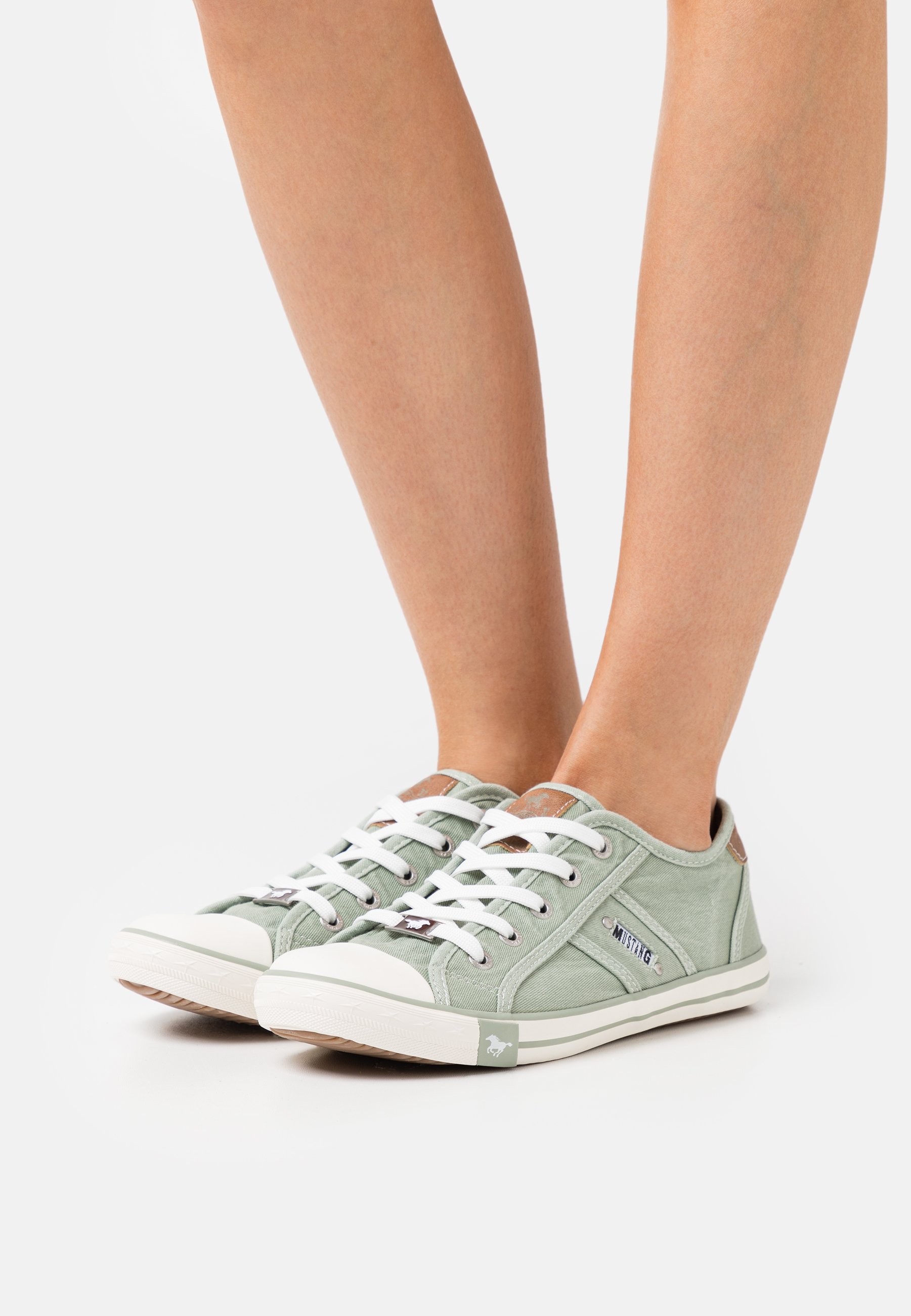 zalando mustang sneakers