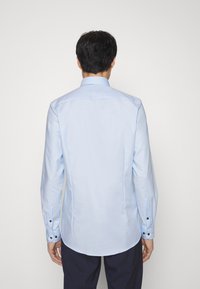 OLYMP Level Five BODY FIT - Srajca - light blue