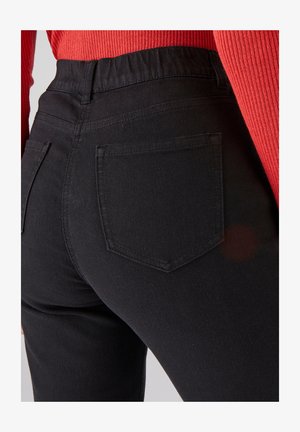 Hoge taille zwarte jeans met een gladde denim textuur, met twee achterzakken en een elastische tailleband.