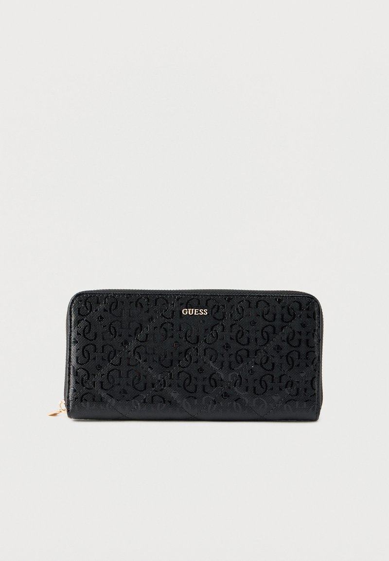 Μαύρο πορτοφόλι με φερμουάρ που κλείνει γύρω-γύρω, με καπιτονέ σχέδιο και διακριτικό σχέδιο λογότυπου, χρυσά μεταλλικά στοιχεία και λεία υφή. Διαστάσεις περίπου 7,5 x 4 ίντσες.