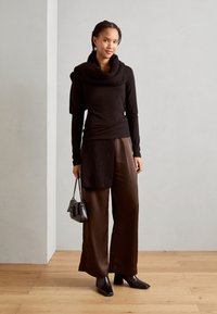 Lindex INEZ - Pikkade varrukatega topp - black