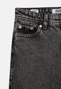 Thumbnail Image 3