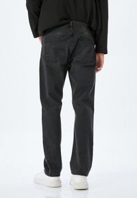Koton MARK STRAIGHT - Vaqueros rectos - black