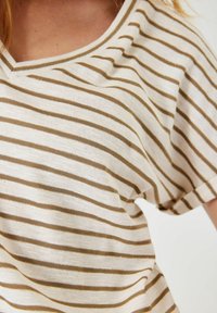 Garcia Camiseta estampada - brown