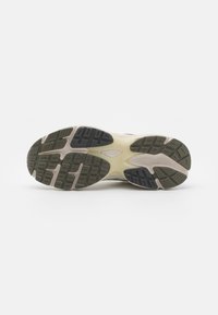 Lacoste STORM 96  - Tossud - off white/khaki