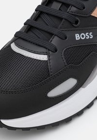 BOSS Baskets basses - black