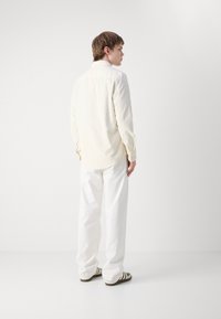 Calvin Klein Jeans REGULAR FIT SHIRT - Camicia - ivory