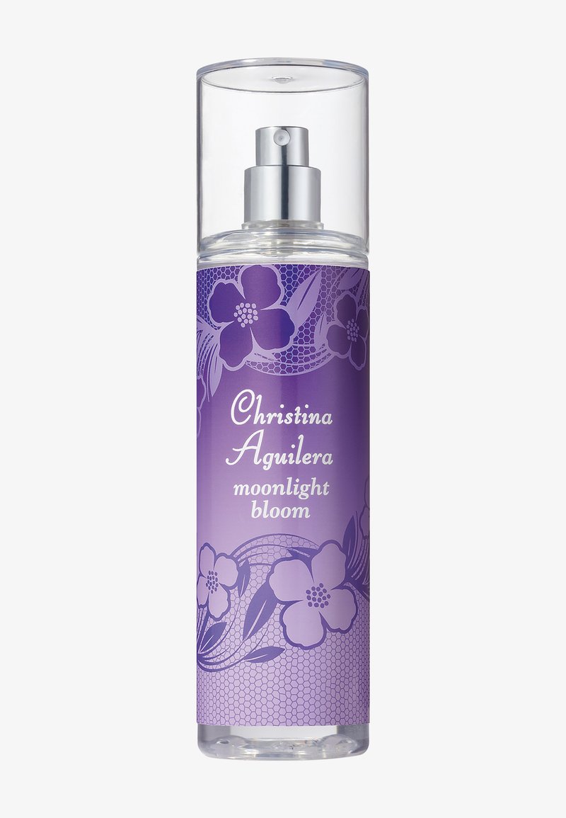 Frasco pulverizador de perfume morado con motivos florales, etiquetado “Christina Aguilera moonlight bloom”, con boquilla plateada y tapón de plástico transparente.