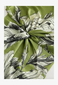 Unselected, green ecru