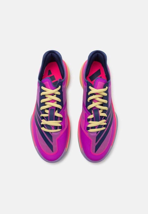 ADIZERO SELECT 3.0 - Basketball shoes2