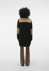 Vero Moda MANTEL VMLUNE - Īss mētelis - black