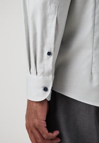 OLYMP Level Five Businesshemd - kitt