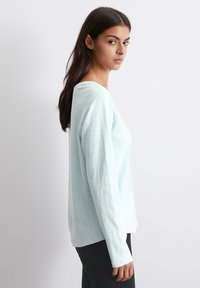 Marc O'Polo DENIM RAGLAN SLEEVES - Long sleeved top - dawn sky
