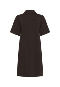 Robe marron foncé à manches courtes avec col chemise, coupe droite et dos uni, présentée sur fond blanc.
