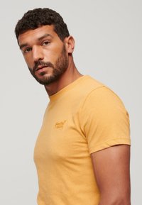 Superdry & Co VINTAGE LOGO  - T-shirts basic - ochre marl
